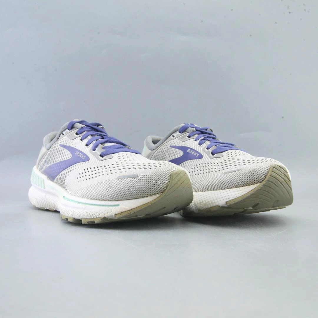 BROOKS ADRENALINE GTS 22 athletic Brooks shoe snapshots
