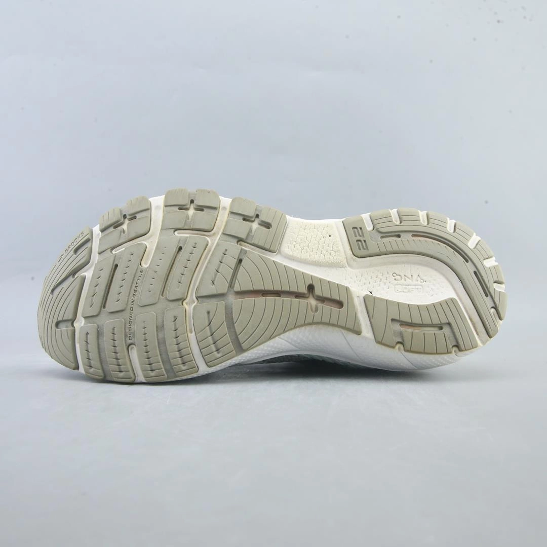 BROOKS ADRENALINE GTS 22 athletic Brooks shoe snapshots