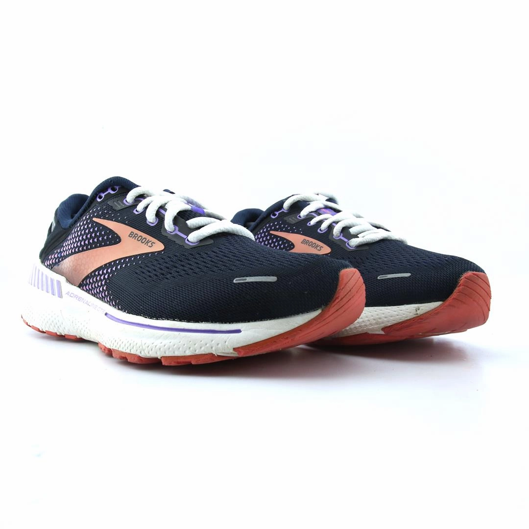 BROOKS ADRENALINE GTS 22 athletic Brooks shoe snapshots