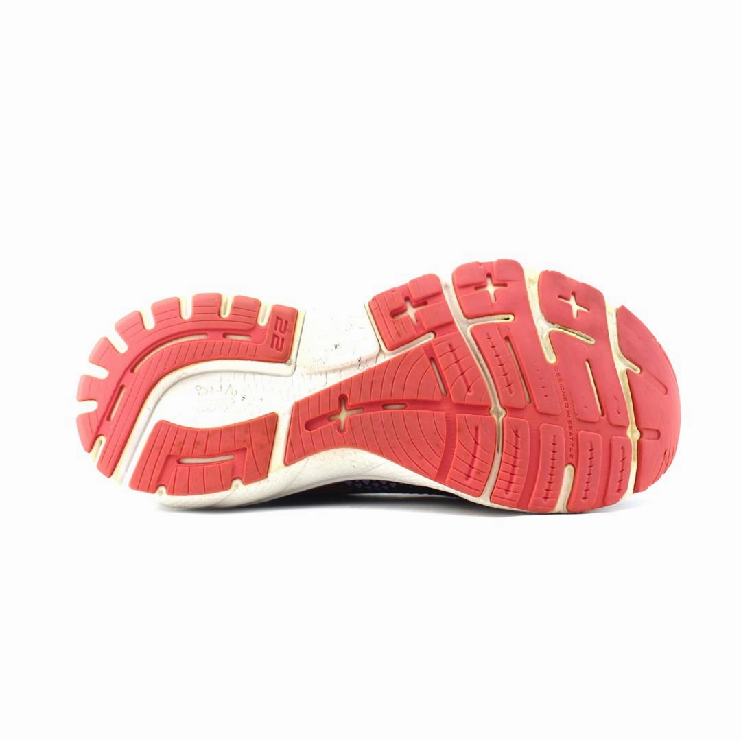 BROOKS ADRENALINE GTS 22 Brooks running footwear shots