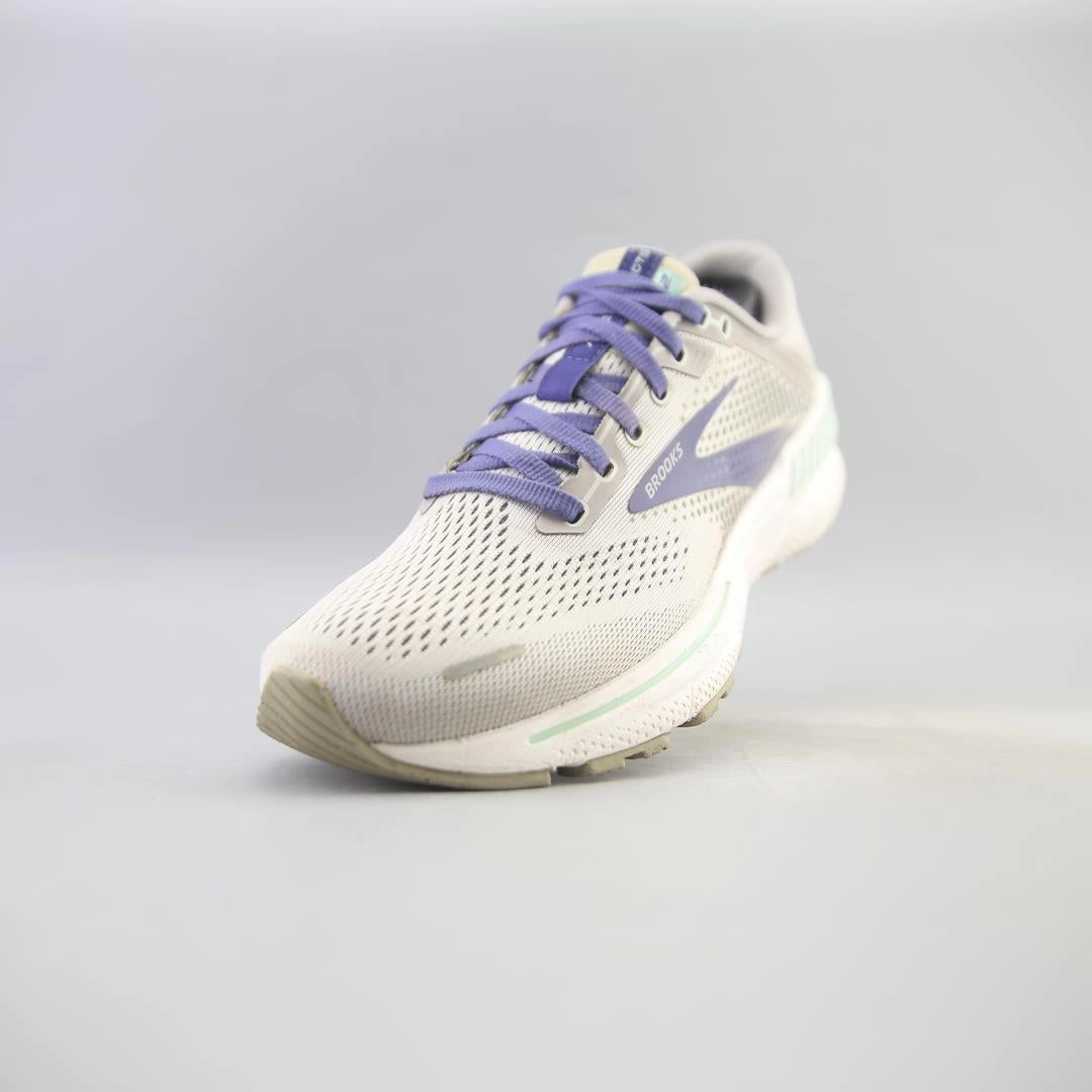 BROOKS ADRENALINE GTS 22 Brooks running footwear shots