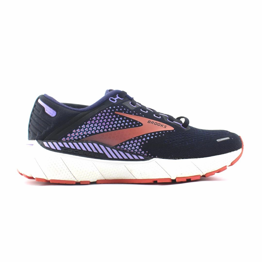 BROOKS ADRENALINE GTS 22 Brooks running footwear shots