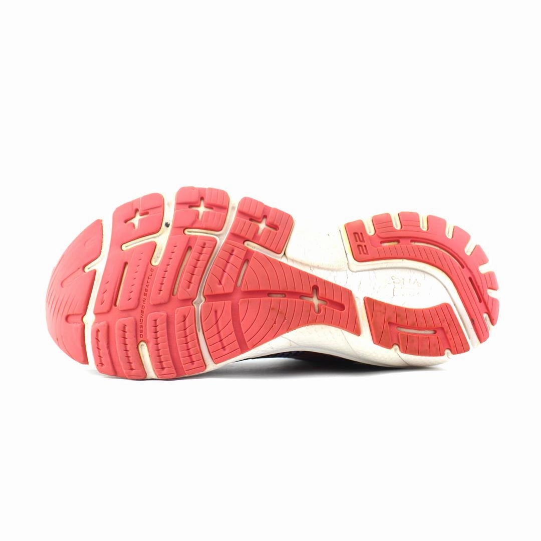 BROOKS ADRENALINE GTS 22 Brooks running footwear shots
