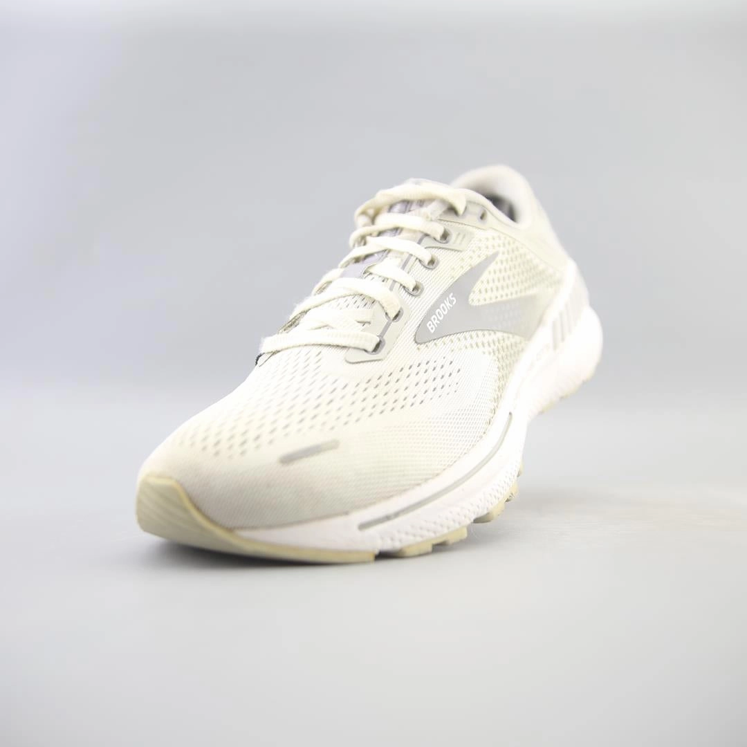 BROOKS ADRENALINE GTS 22 Brooks running shoe close-ups