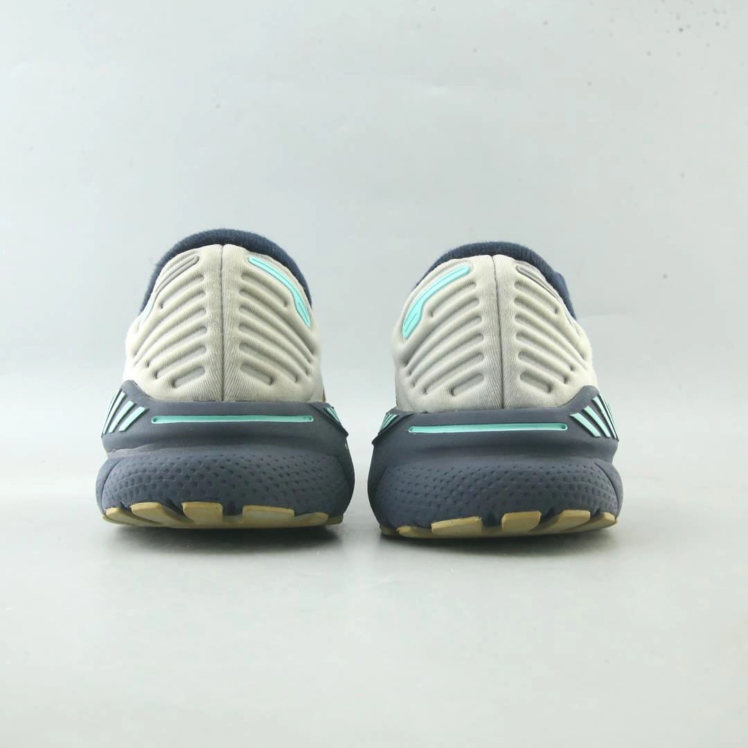 BROOKS ADRENALINE GTS 22 Brooks trainer design images