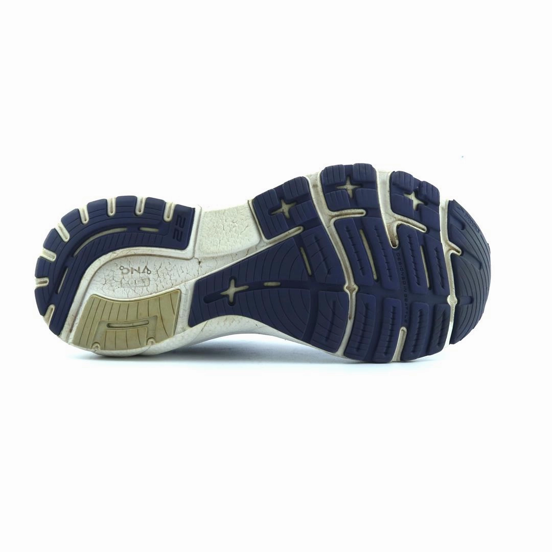 BROOKS ADRENALINE GTS 22 Brooks trainer design images