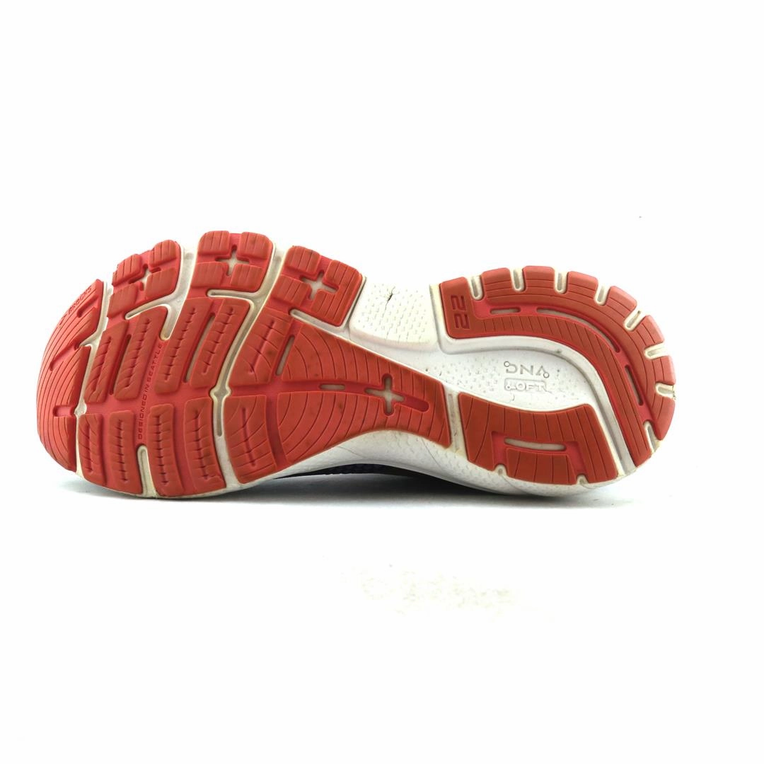 BROOKS ADRENALINE GTS 22 Brooks trainer design images