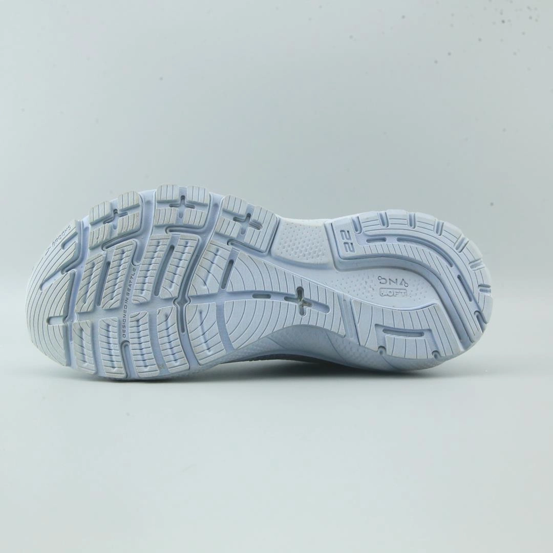 BROOKS ADRENALINE GTS 22 Brooks trainer design images