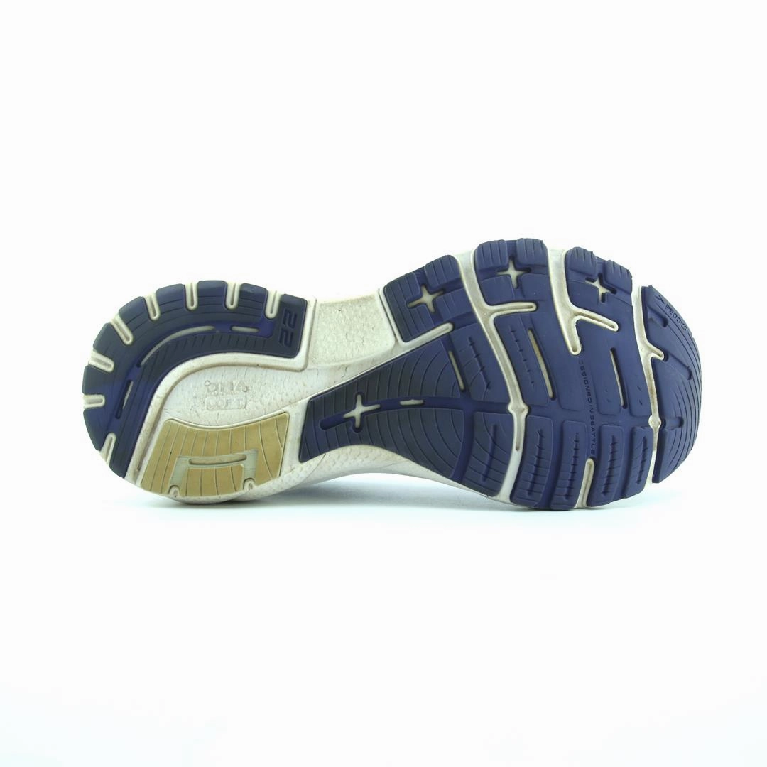 BROOKS ADRENALINE GTS 22 Brooks trainer design images