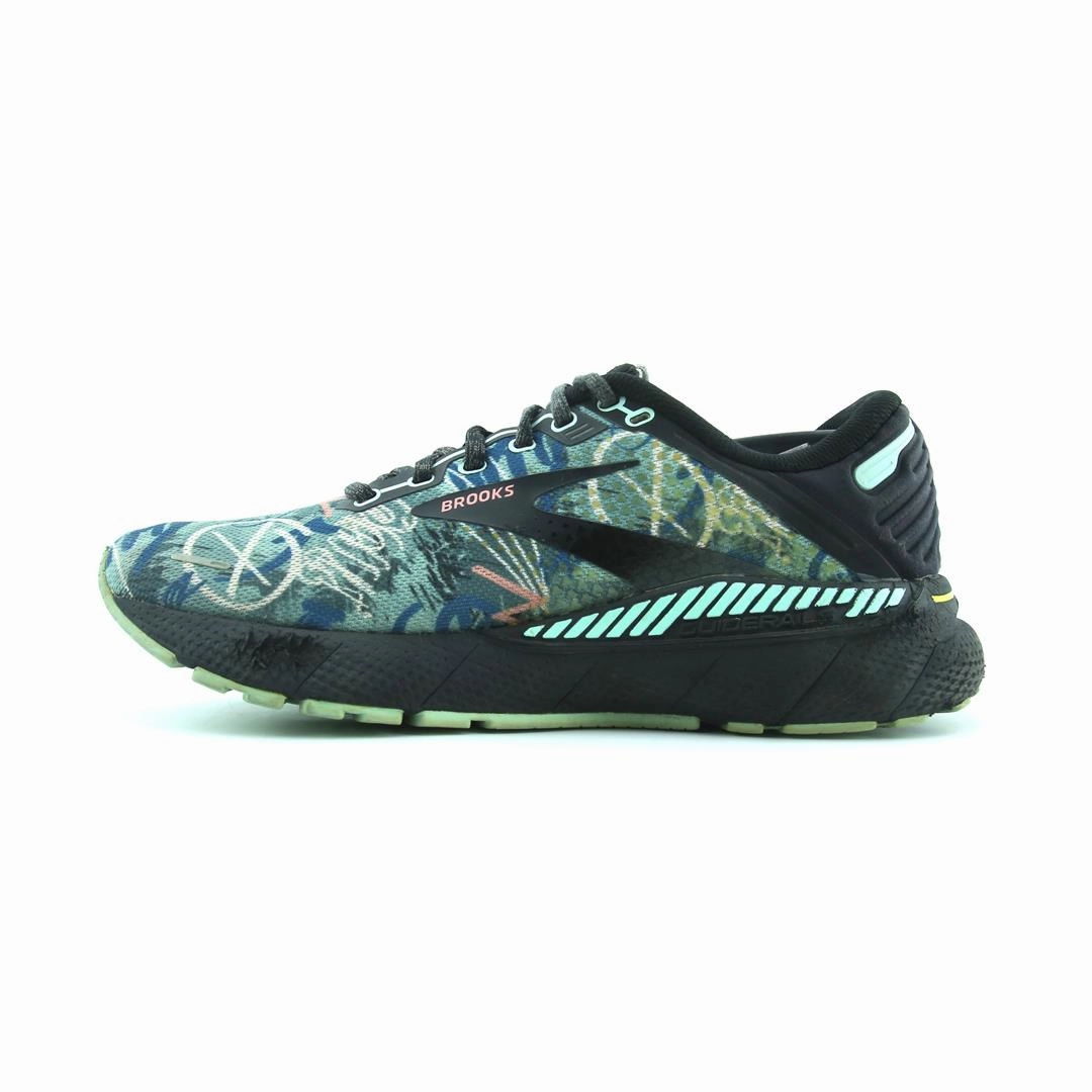 BROOKS ADRENALINE GTS 22 Brooks trainer design images