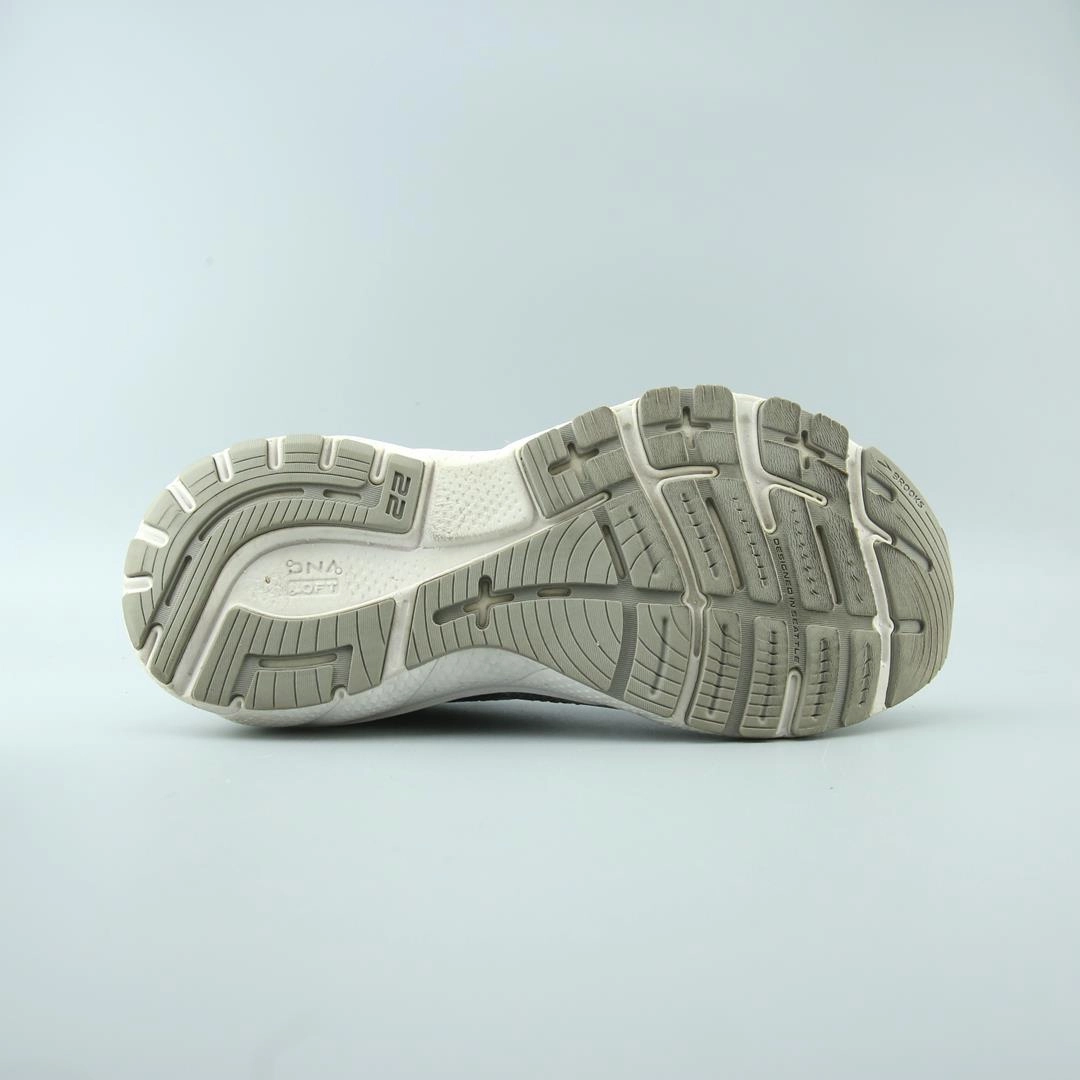 BROOKS ADRENALINE GTS 22 performance running shoe visuals