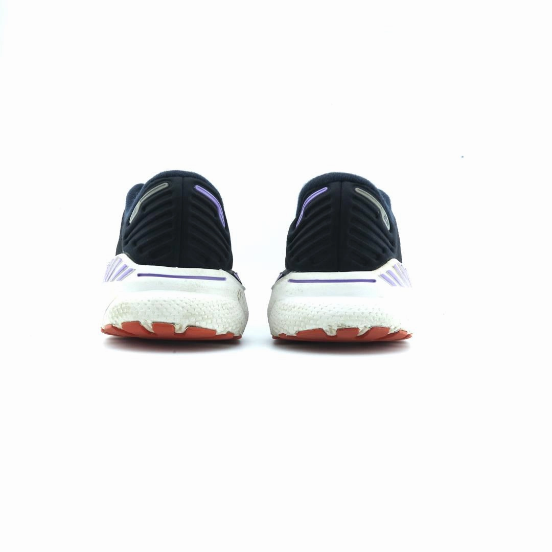 BROOKS ADRENALINE GTS 22 performance running shoe visuals