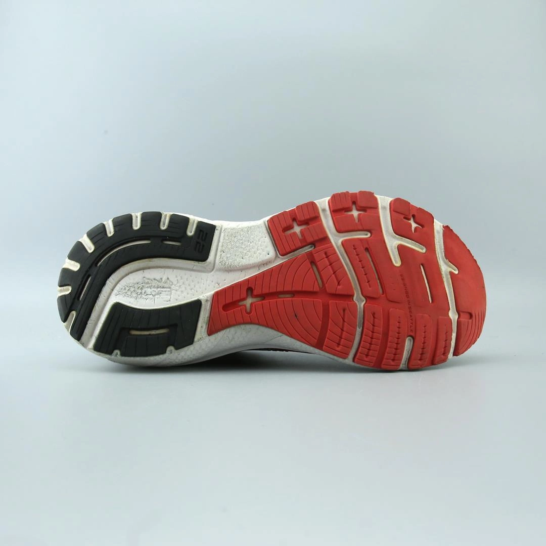 BROOKS ADRENALINE GTS 22 performance running shoe visuals