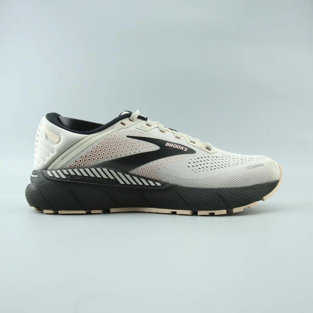 BROOKS ADRENALINE GTS 22 performance running shoe visuals