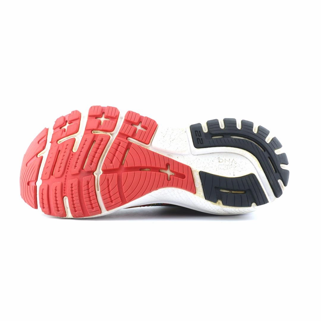 BROOKS ADRENALINE GTS 22 performance running shoe visuals