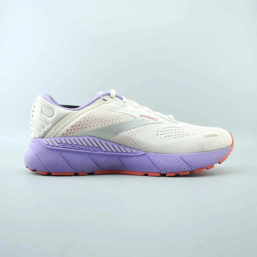 BROOKS ADRENALINE GTS 22 performance running shoe visuals