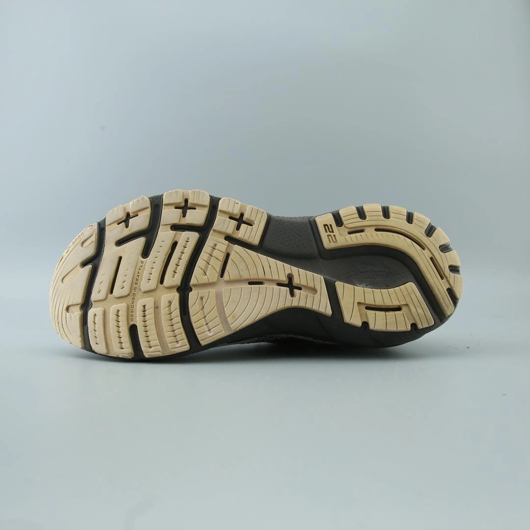 BROOKS ADRENALINE GTS 22 performance running shoe visuals