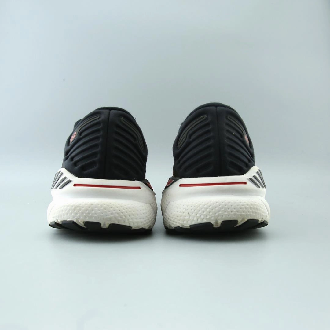 BROOKS ADRENALINE GTS 22 performance running shoe visuals