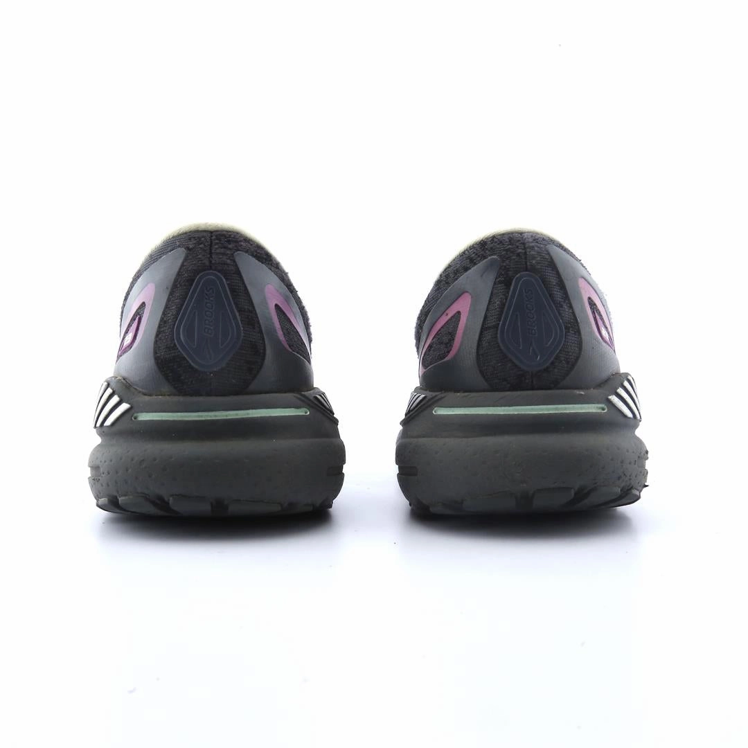 BROOKS ADRENALINE GTS 23 Brooks running shoe close-ups