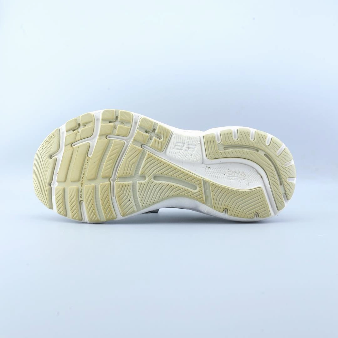 BROOKS ADRENALINE GTS 23 Brooks trainer design images