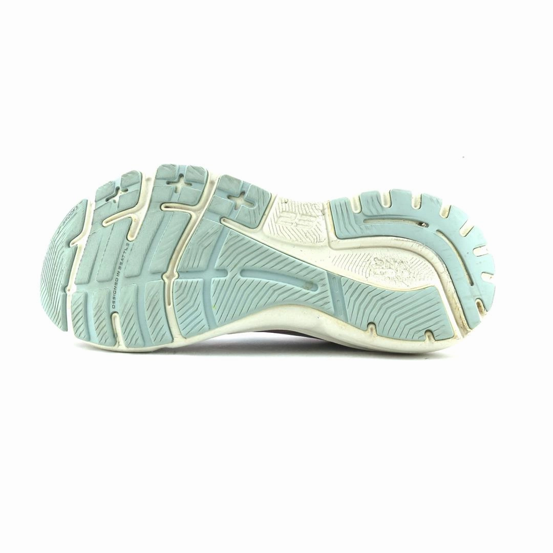 BROOKS ADRENALINE GTS 23 performance running shoe visuals