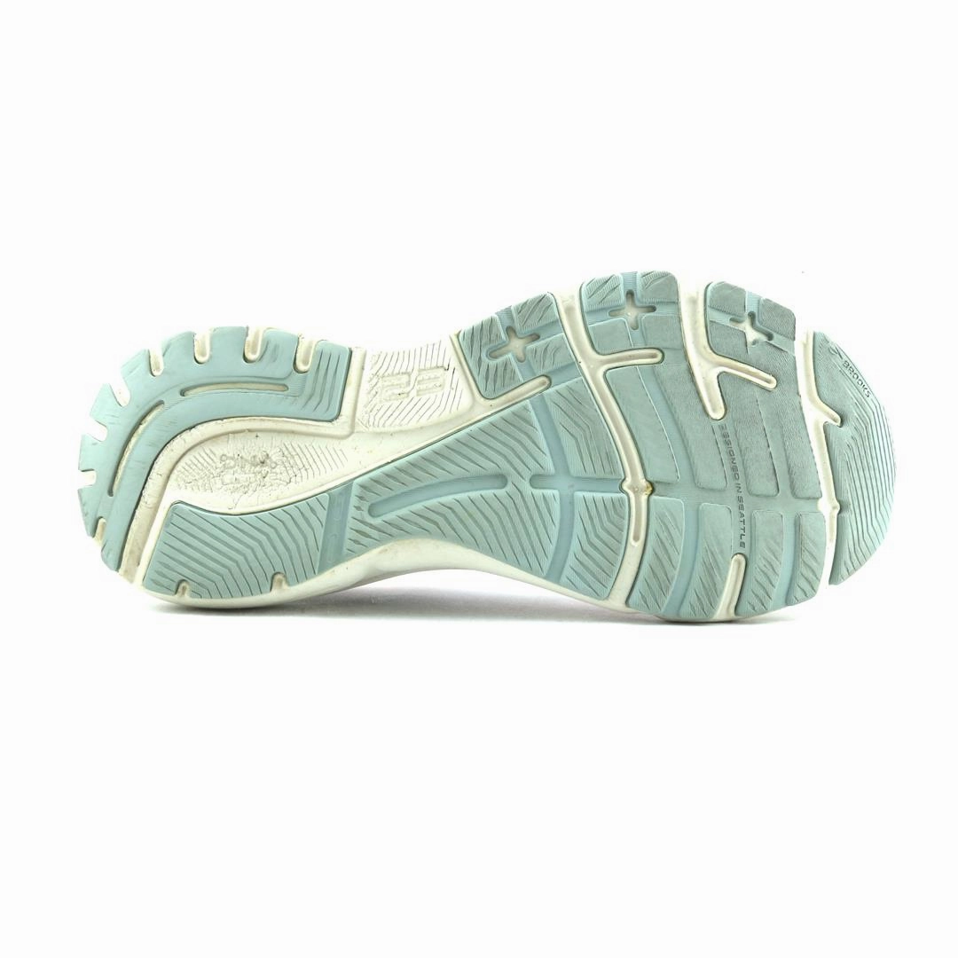 BROOKS ADRENALINE GTS 23 performance running shoe visuals