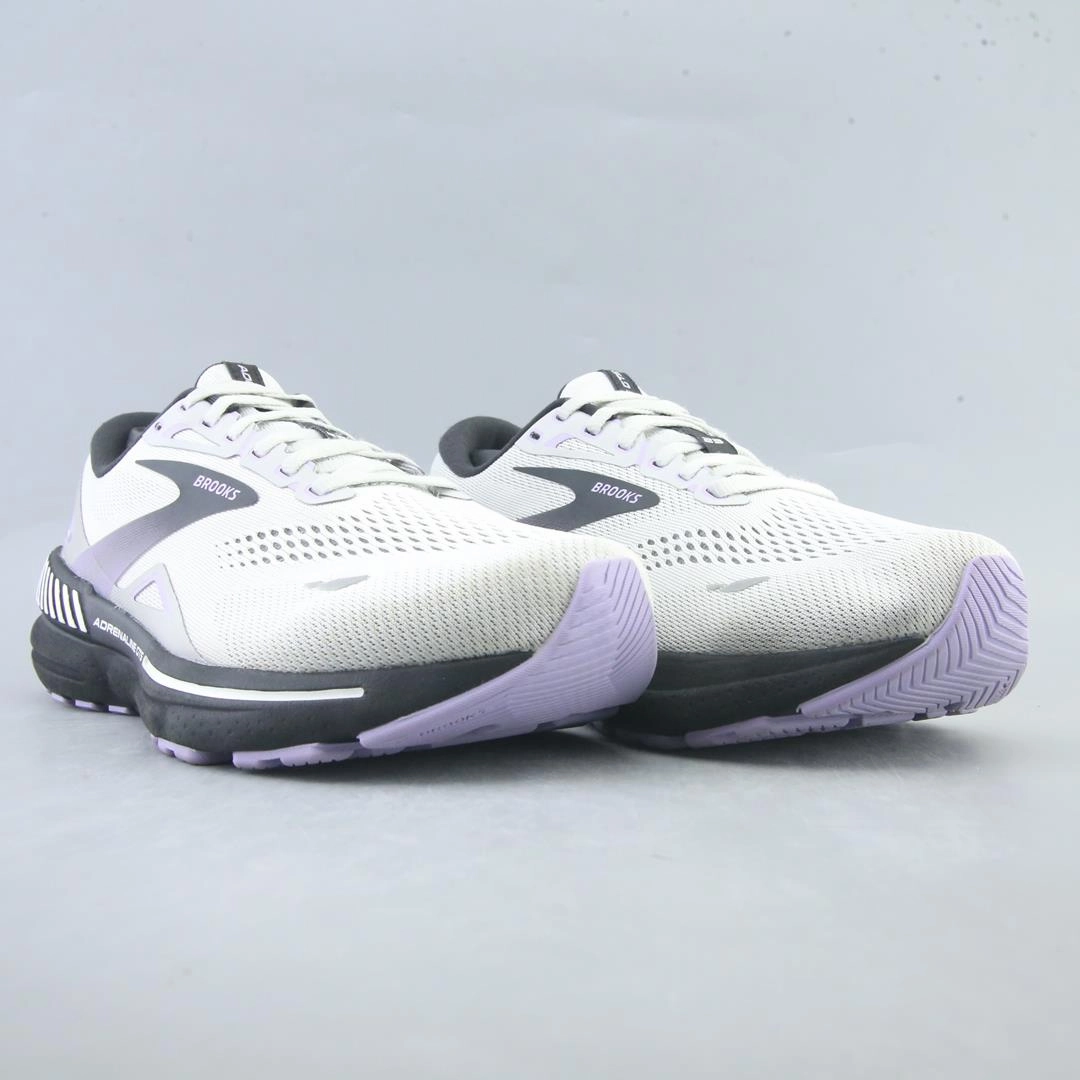 BROOKS ADRENALINE GTS 23 performance running shoe visuals