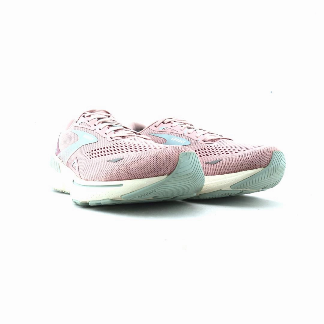 BROOKS ADRENALINE GTS 23 performance running shoe visuals
