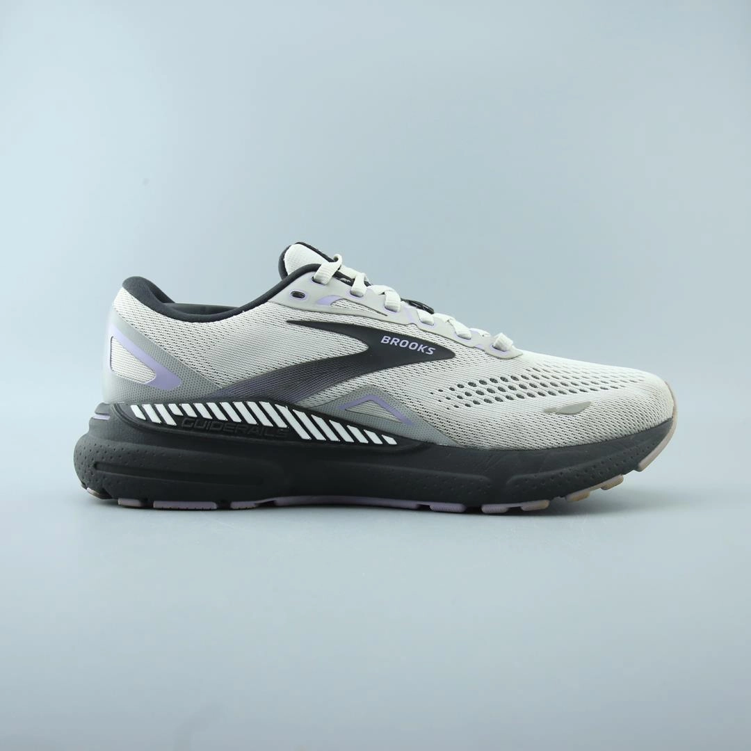 BROOKS ADRENALINE GTS 23 performance running shoe visuals