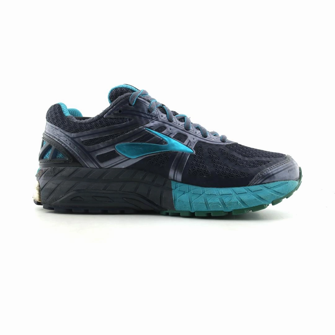 BROOKS ARIEL '16 Brooks running shoe close-ups