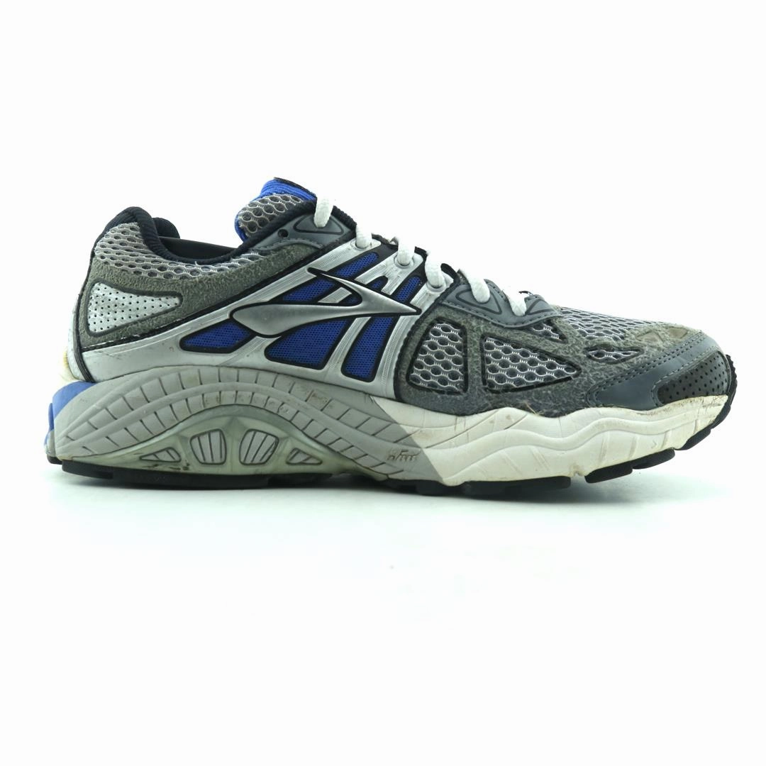 BROOKS BEAST 14 athletic Brooks shoe snapshots