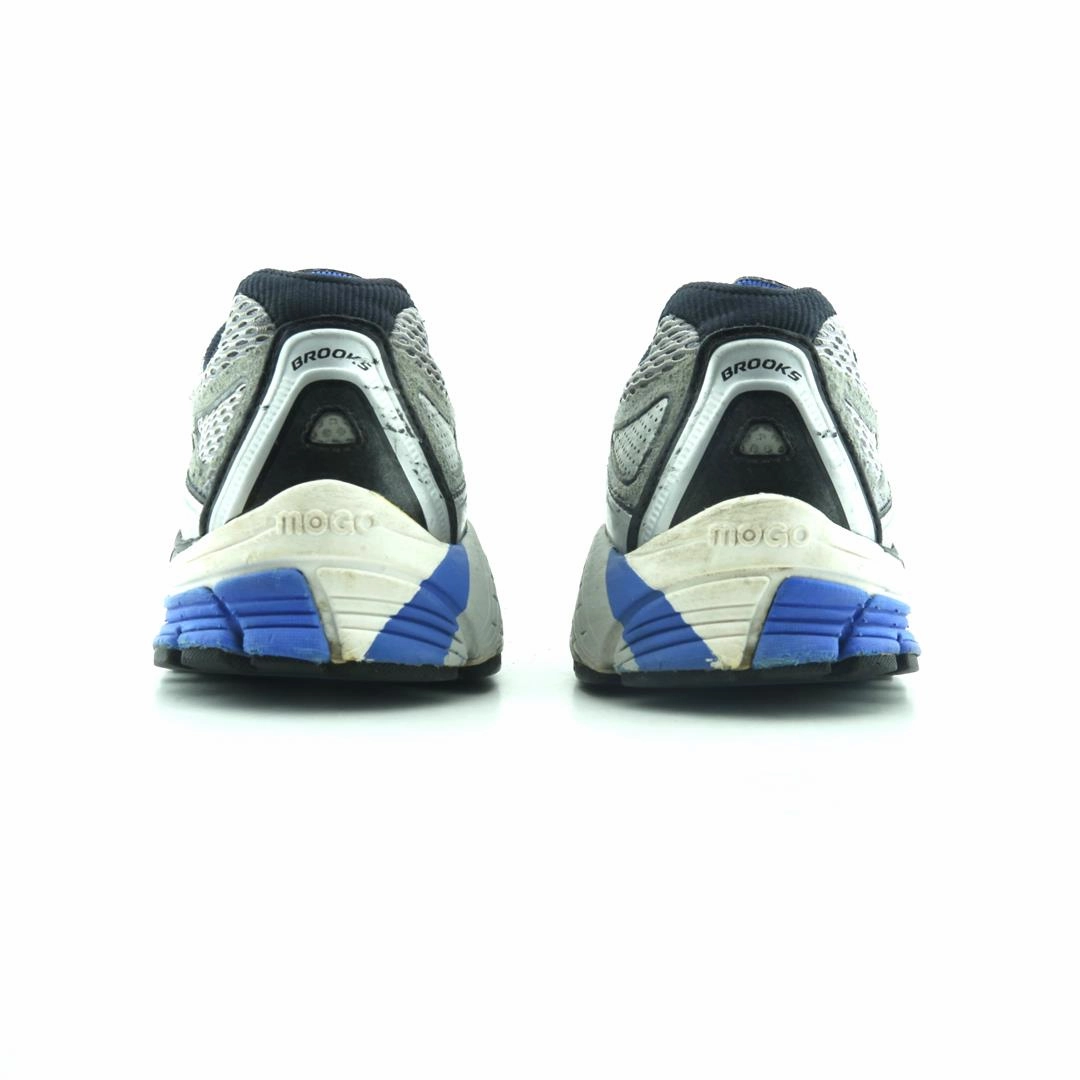 BROOKS BEAST 14 athletic Brooks shoe snapshots