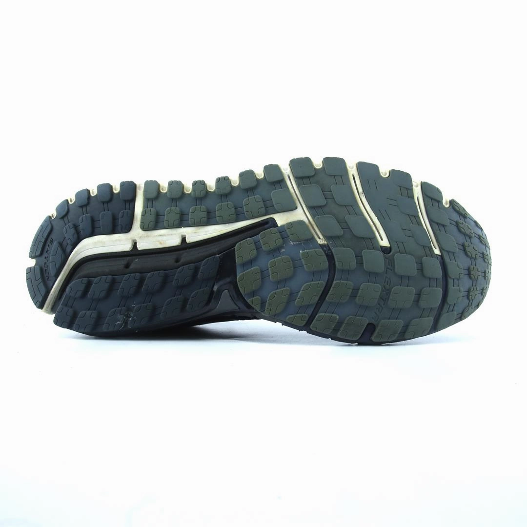BROOKS BEAST 16 athletic Brooks shoe snapshots