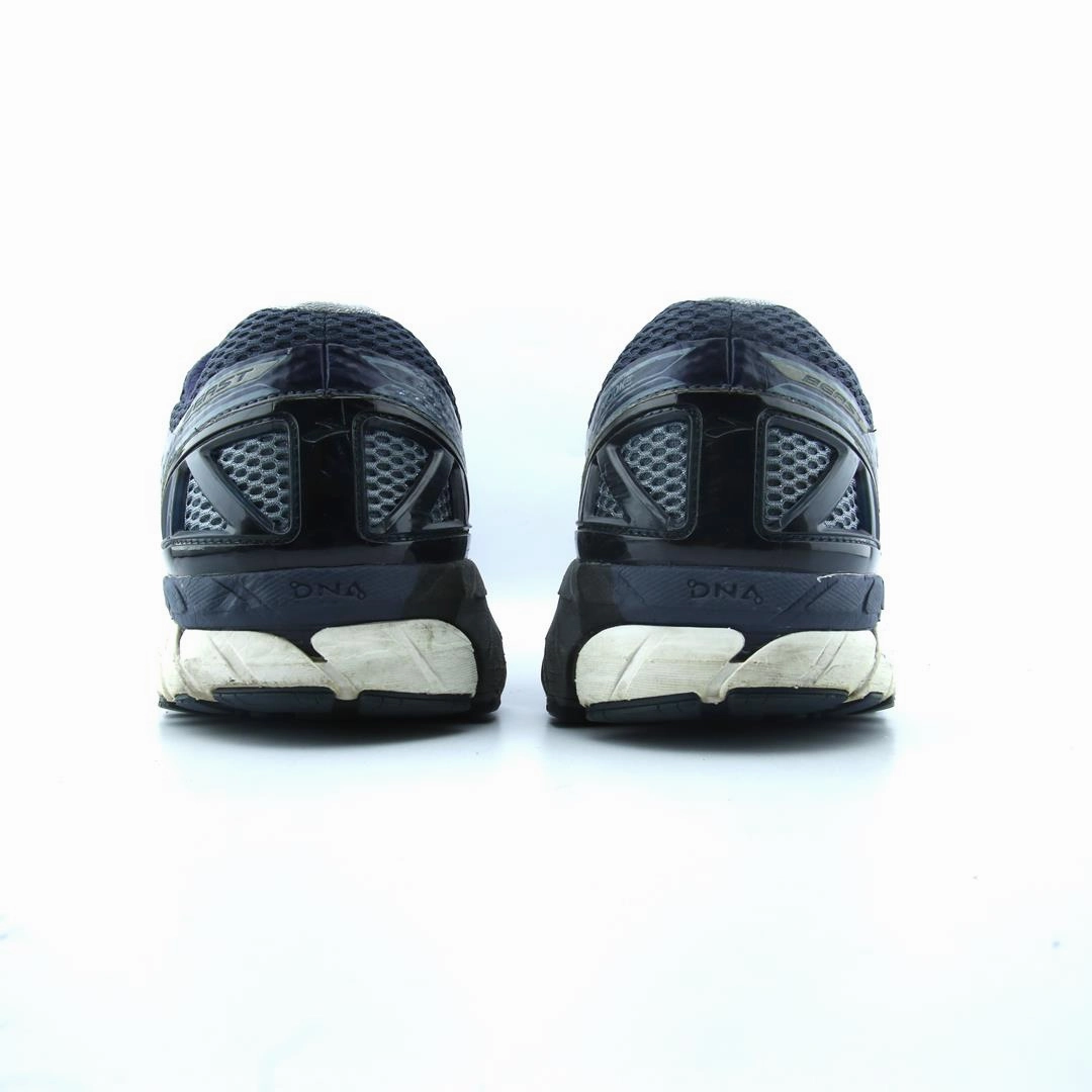 BROOKS BEAST 16 athletic Brooks shoe snapshots
