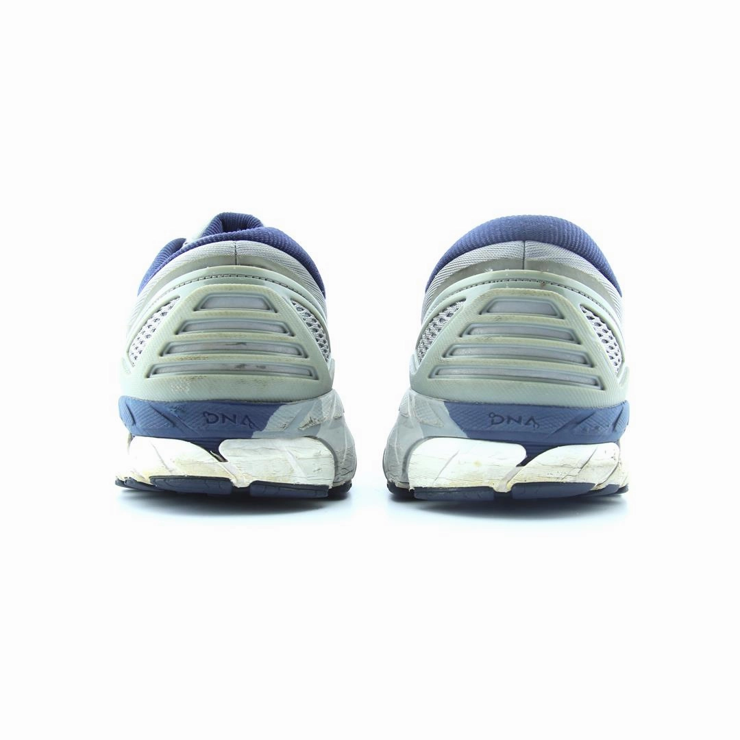 BROOKS BEAST 18 athletic Brooks shoe snapshots