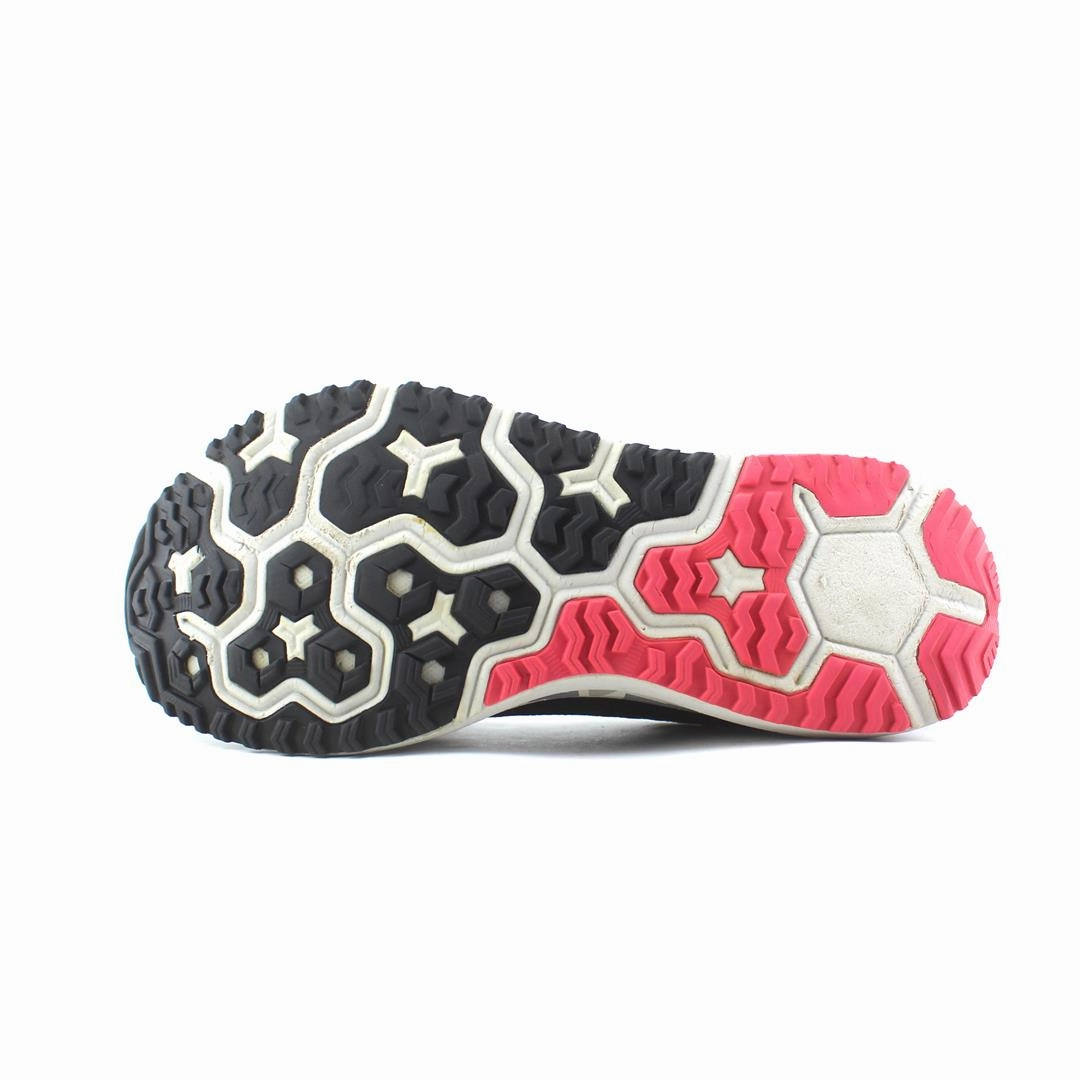 BROOKS CALDERA 3 Brooks running footwear shots