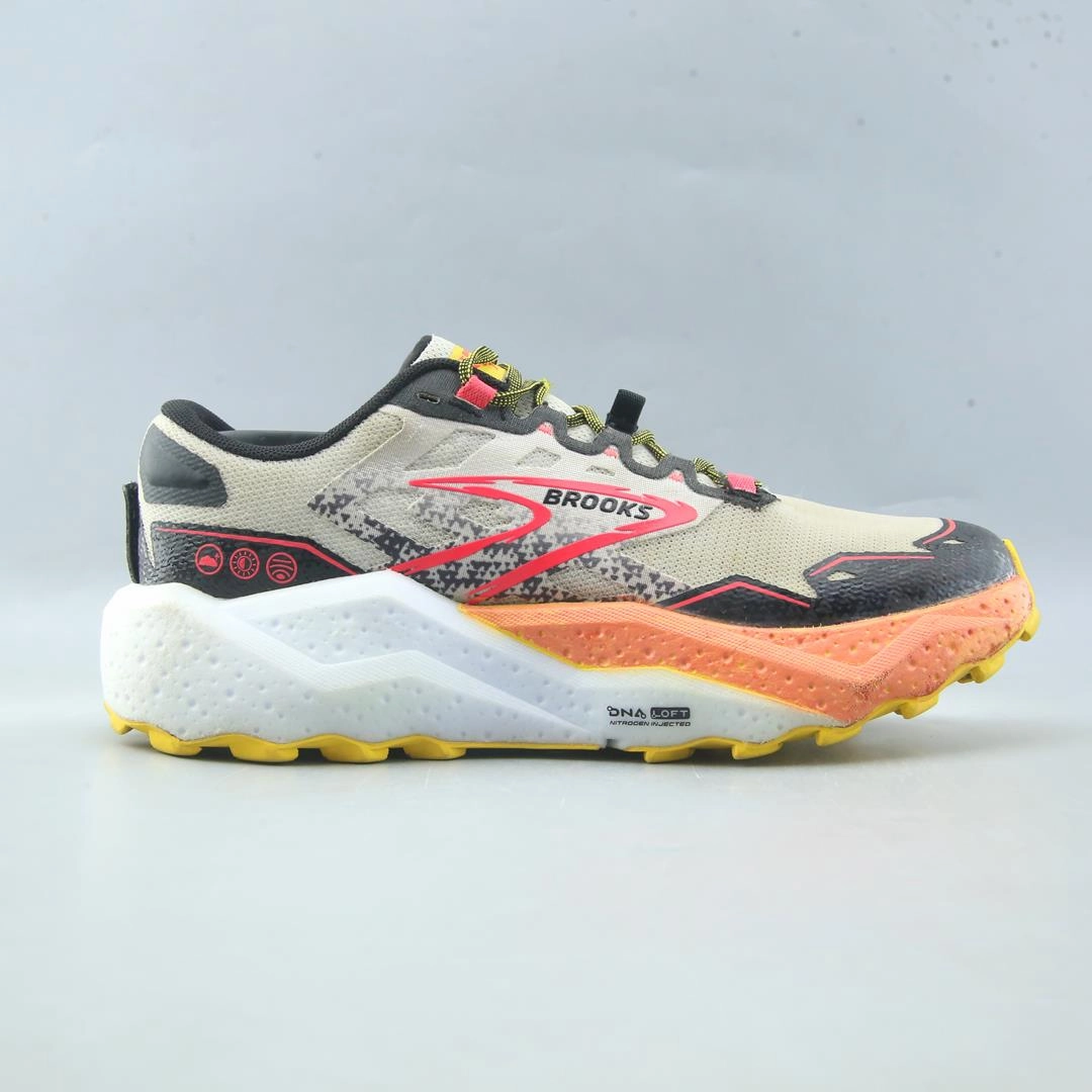 BROOKS CALDERA 7 Brooks trainer design images