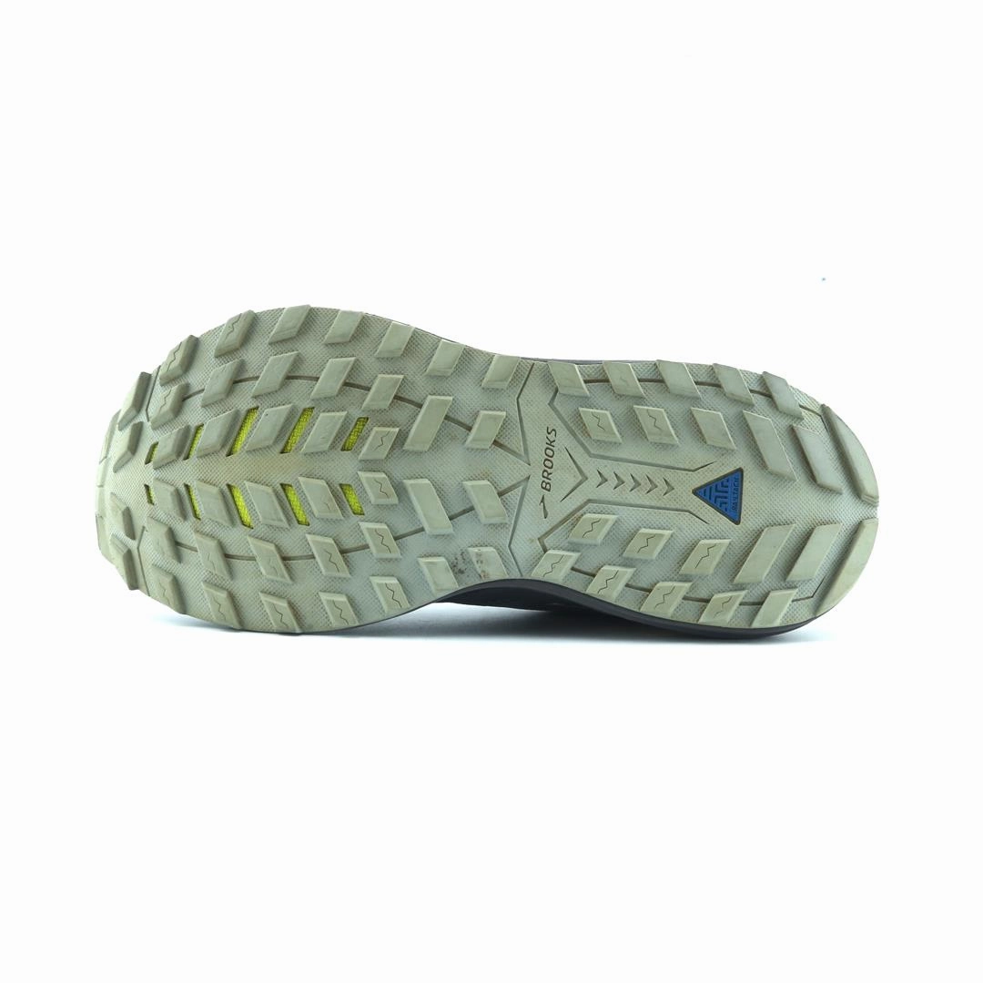 BROOKS CASCADIA 14 performance running shoe visuals
