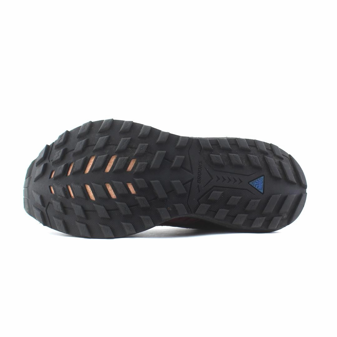 BROOKS CASCADIA 15 Brooks running footwear shots