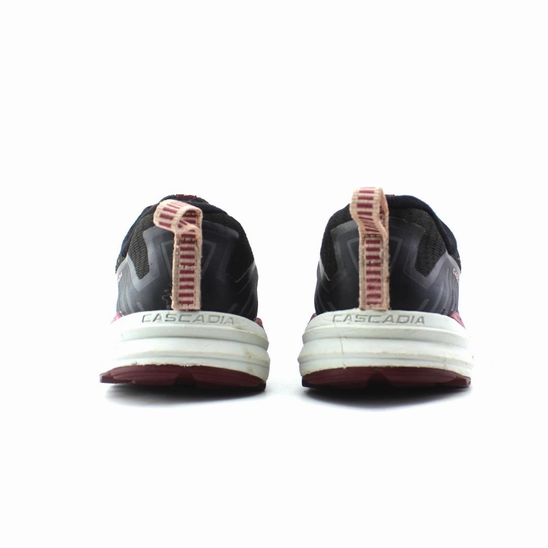 BROOKS CASCADIA 15 Brooks running footwear shots