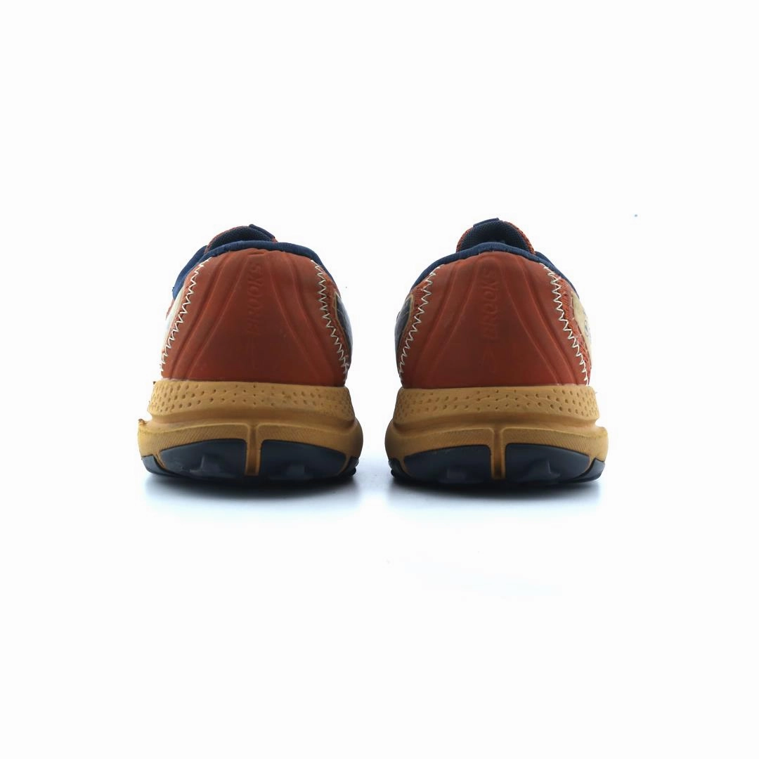 BROOKS DIVIDE 3 athletic Brooks shoe snapshots