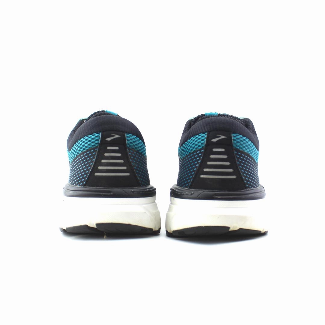 BROOKS DYAD 10 Brooks running footwear shots