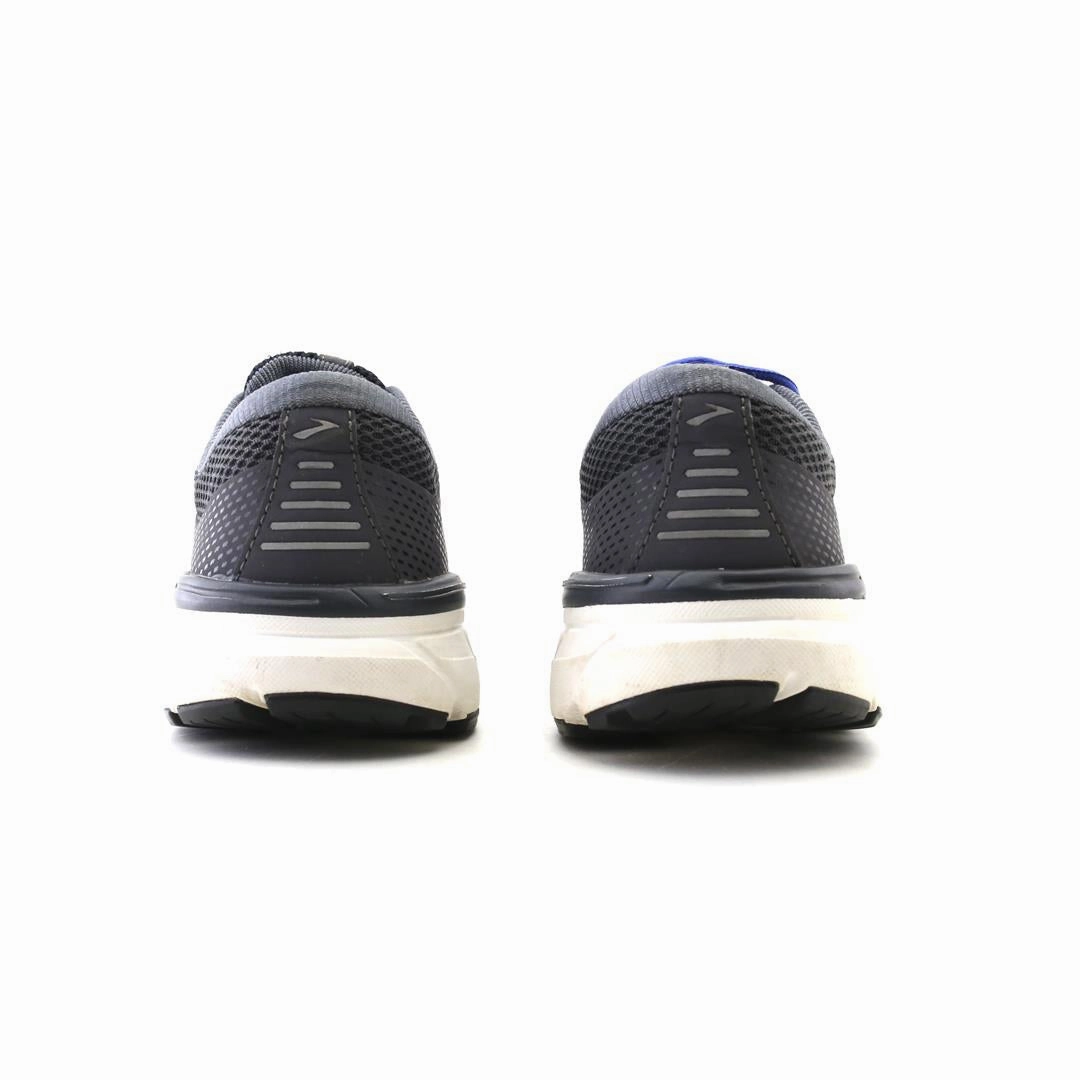 BROOKS DYAD 10 Brooks running footwear shots
