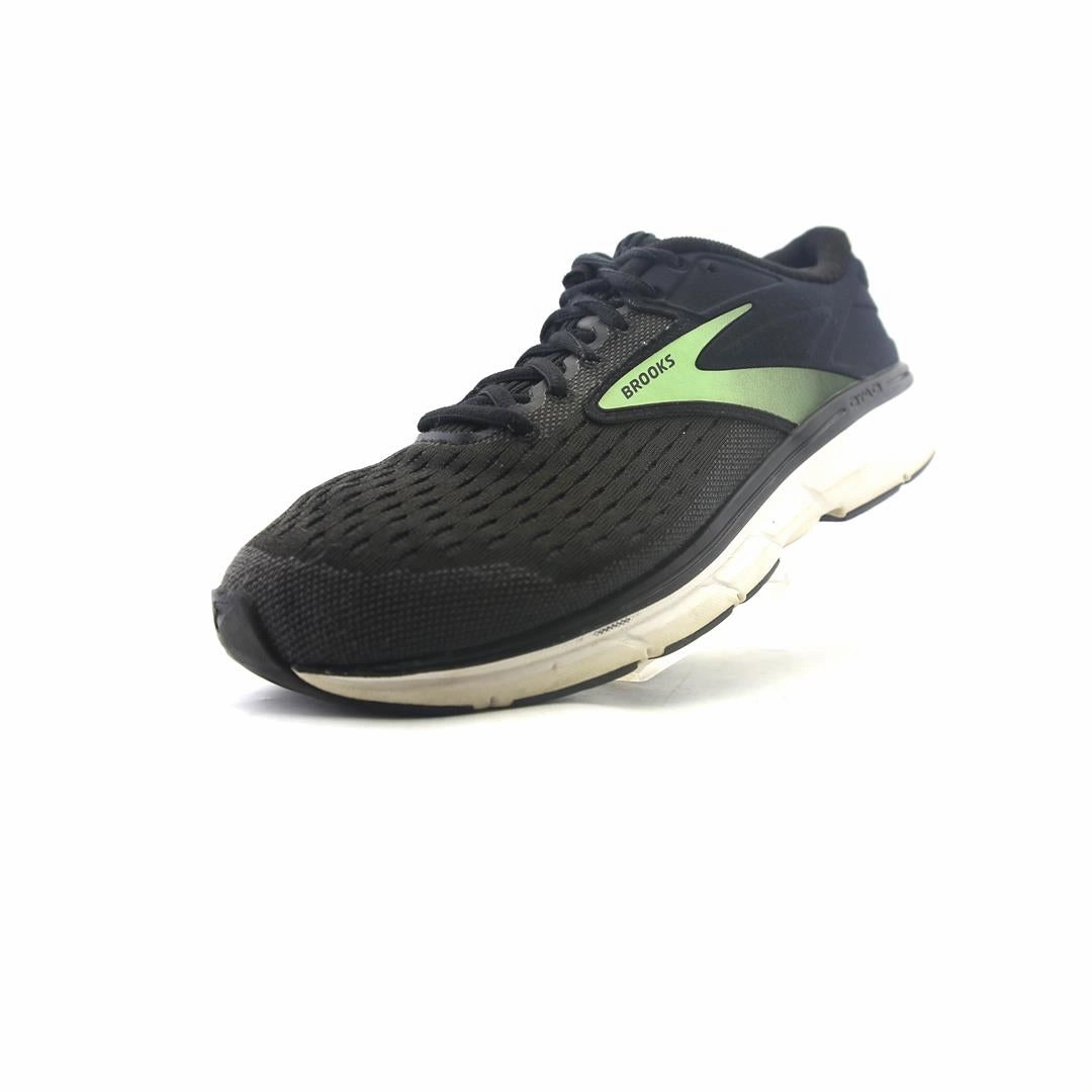BROOKS DYAD 11 Brooks running footwear shots