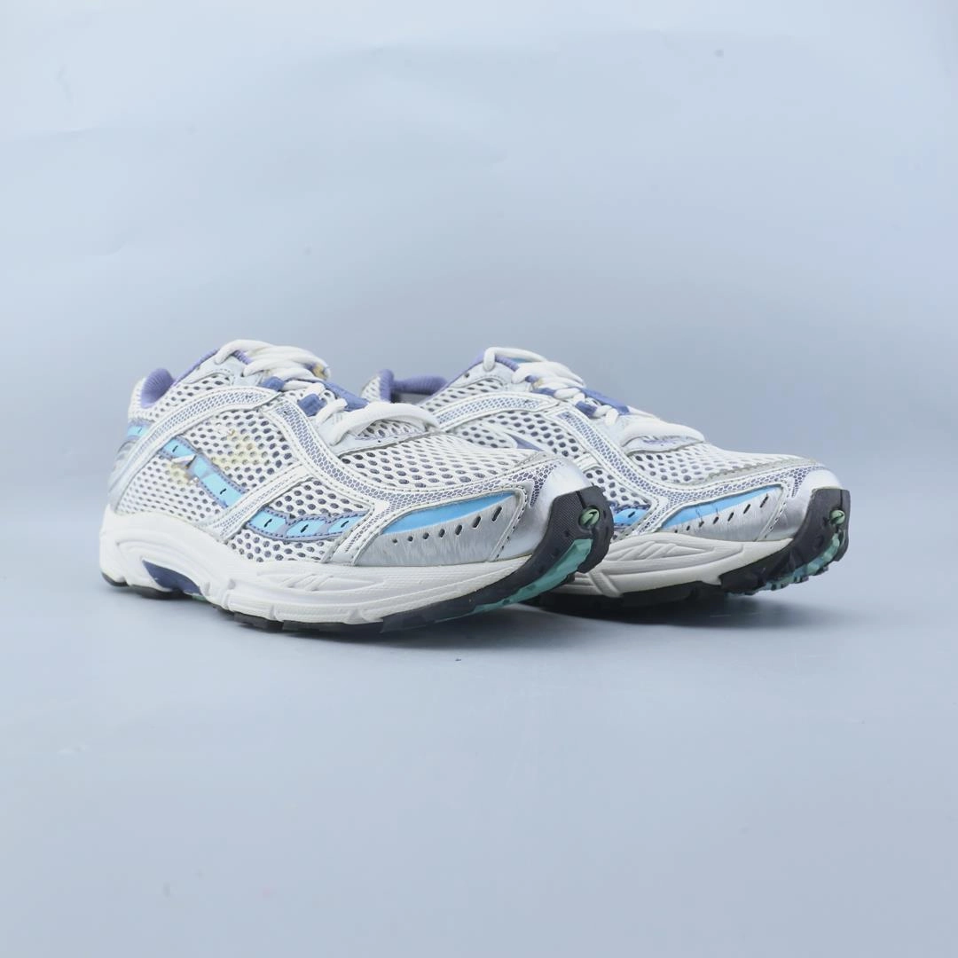 BROOKS DYAD 6 Brooks trainer design images