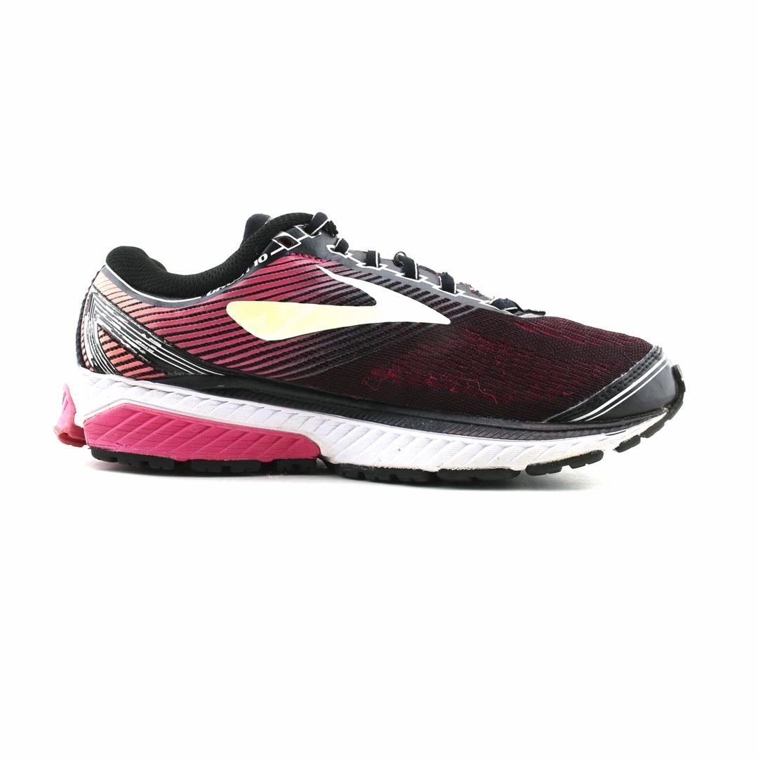 BROOKS GHOST 10 athletic Brooks shoe snapshots