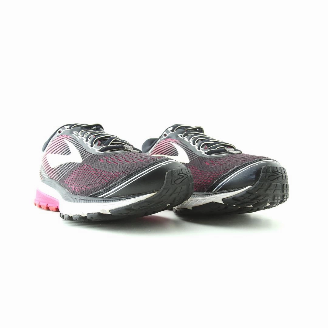 BROOKS GHOST 10 performance running shoe visuals