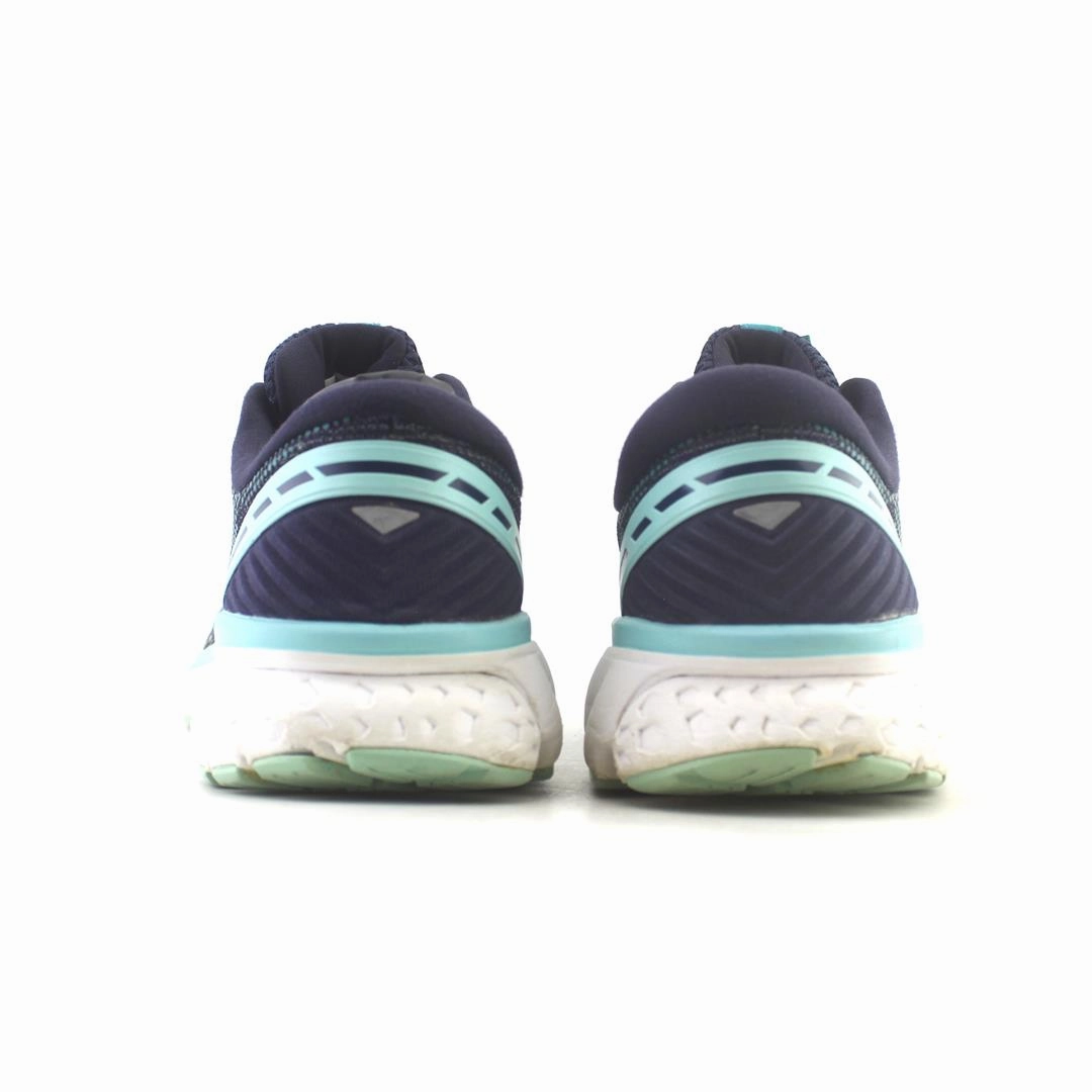 BROOKS GHOST 11 Brooks running footwear shots