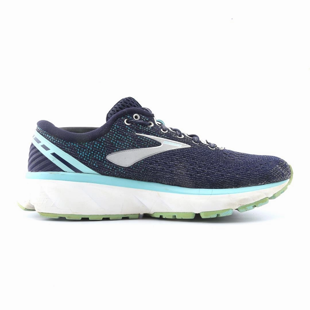 BROOKS GHOST 11 Brooks running shoe close-ups