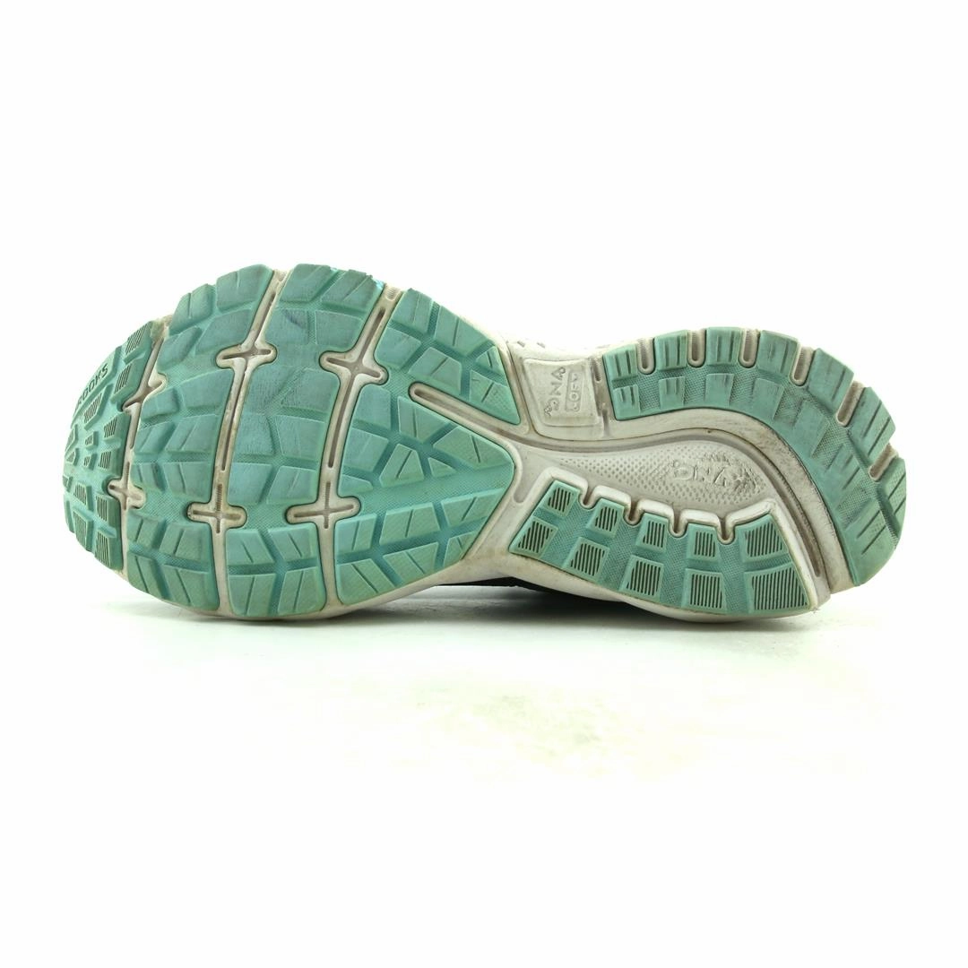 BROOKS GHOST 11 Brooks running shoe close-ups